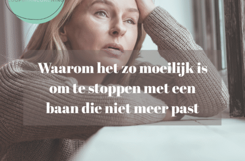 vrouw overweegt te stoppen met werk dat niet meer past